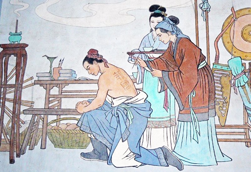 Nhạc mẫu đã xăm lên lưng Nhạc Phi 4 chữ “Tận Trung Báo Quốc” để ông phụng sự đất nước với lòng trung thành hết mực. (Ảnh: MyFresh)